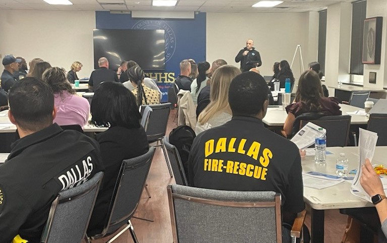 stories/dallas-mental-health-meeting.jpg