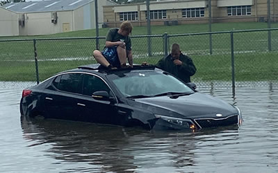 stories/gene_henderson_floodwaters.jpg