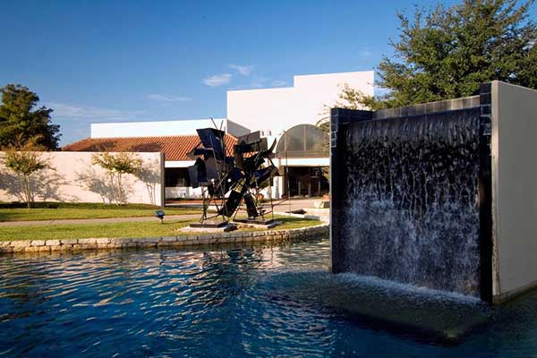 stories/irving-arts-center-water.jpg