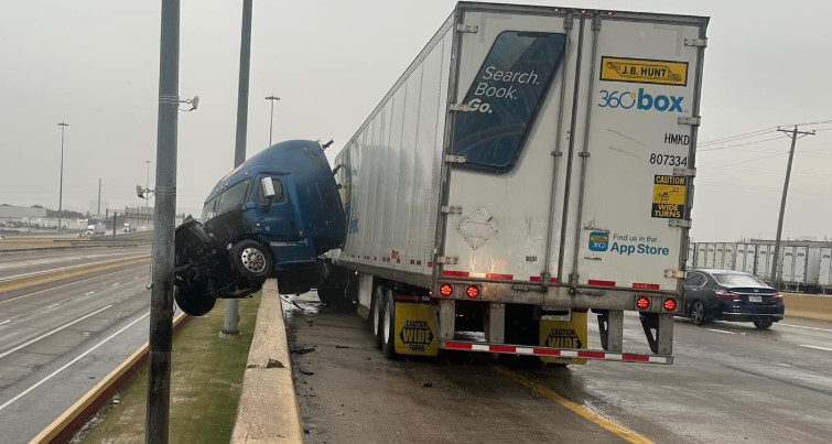 stories/irving-truck-accident010925.jpg