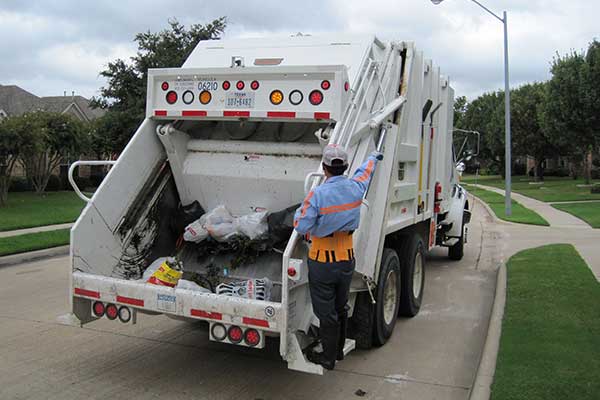 stories/irving_trash_pickup.jpg