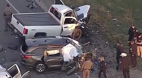 stories/johnson-county-crash-122623.jpg