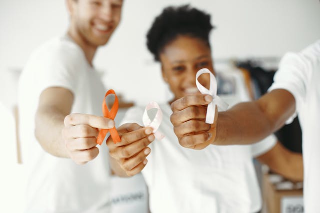 stories/lung-cancer-white-ribbon.jpg