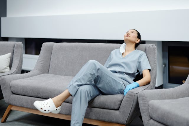 stories/nurse-tired-in-sofa.jpg