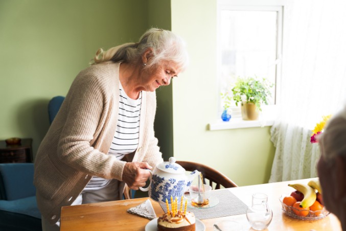 stories/older-woman-serving_1768758782.jpg