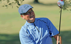 stories/richard_lewis_golf.jpg