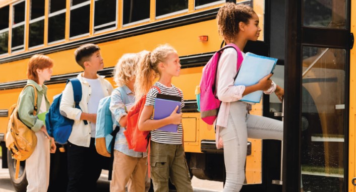 stories/students-board-school-bus.jpg