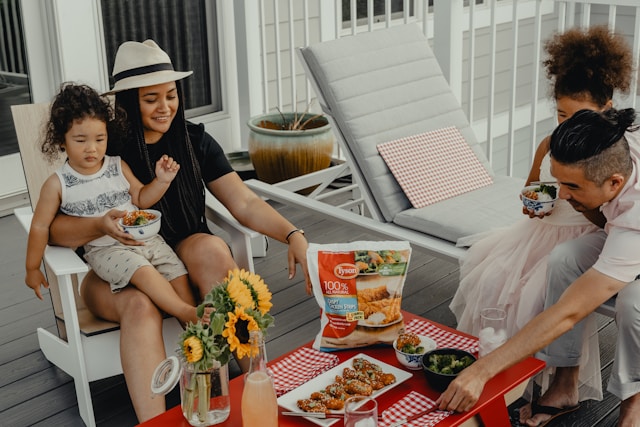 stories/woman-sitting-chair.jpg