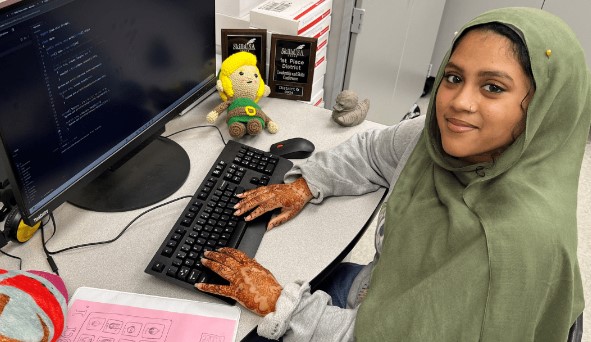 MacArthur High School Senior Encourages Underclassmen to Pursue Computer Science