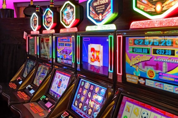 After Hours in Irving: Exploring the Best Bars, Clubs, Music Venues, and Casinos