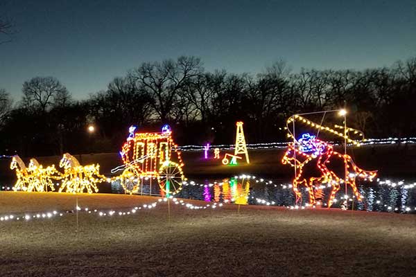 Light Up The Holidays At Centennial Park In Irving