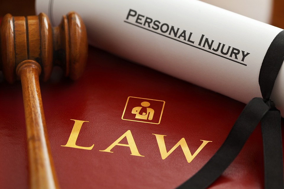 5 Benefits of Hiring a Personal Injury Lawyer