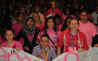 Travis Middle School Shows Breast Cancer Awareness Support